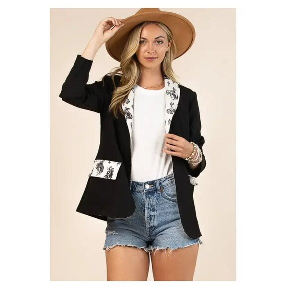 Avery Bucking Horses Print Contrast Blazer - Picture 4 of 7